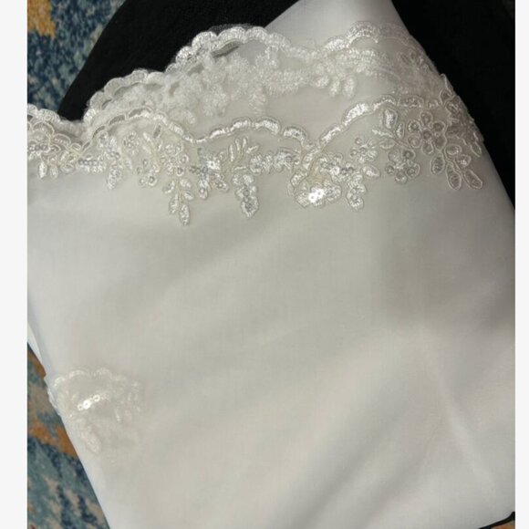 WEDDING Sequin Petal Shape Wedding Bridal Veil With Metal Comb IVORY - Picture 8 of 10